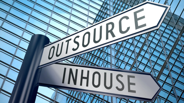 Is outsourcing de enige toekomstrichting van de repro?